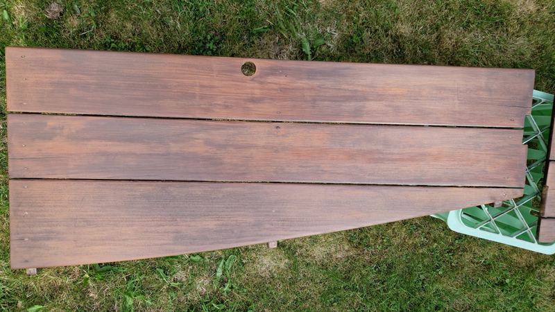 Gebeizte Bodenbretter aus Holz für die WANDERER, Aufnahme 02